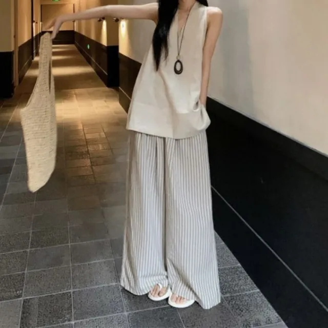 Whole Outfit With A Laid Back Relaxed Vibe Top And Wide Leg Pants M - Shop at LoveMi
