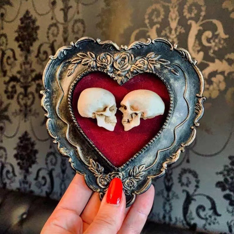 Title 3, Fashion Creative Resin Love Skull Ornaments for...