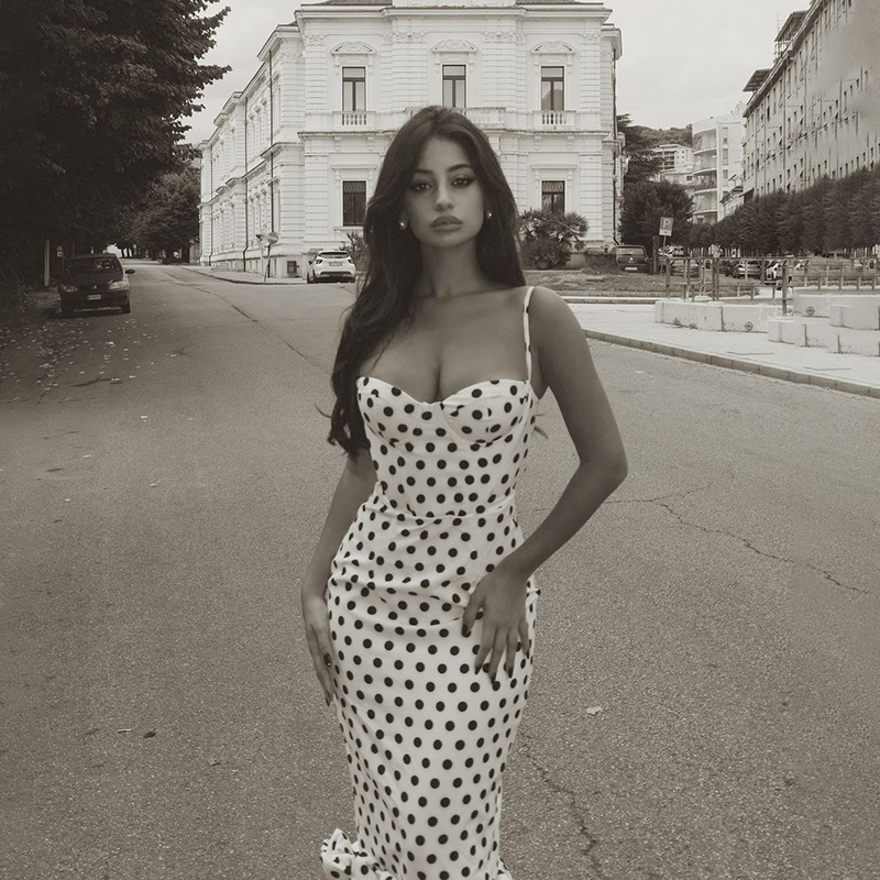 Buy Women's Clothing Online | Buy Trending Dresses for Women