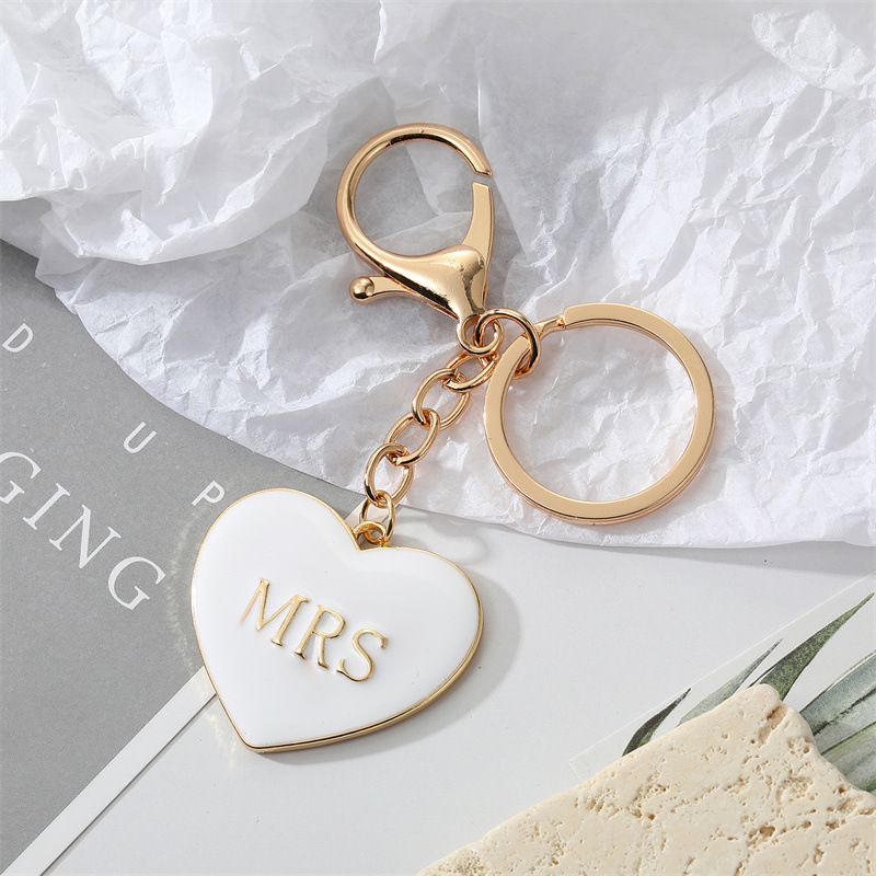 South Korea Simple Personality Alloy Black And White Peach Heart Keychain White Mrs - Shop at LoveMi