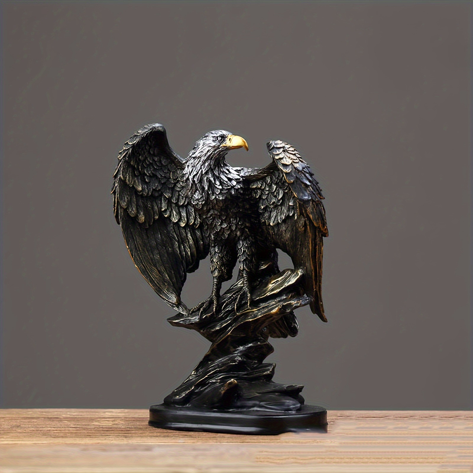 Statuette aigle – vue de profil