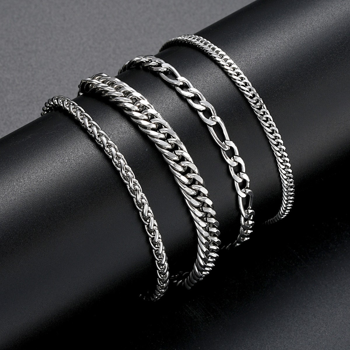 Stainless Steel European And American-style Mens And Womens Bracelet