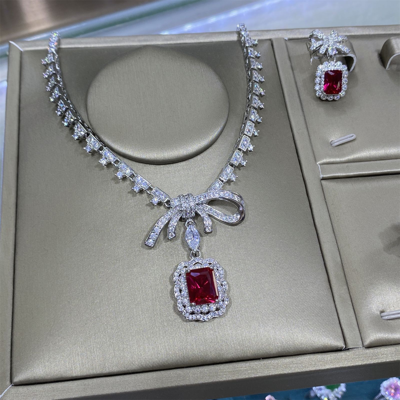 Butterfly-knot Jewelry Set With Full Cubic Zirconia Specially Designed