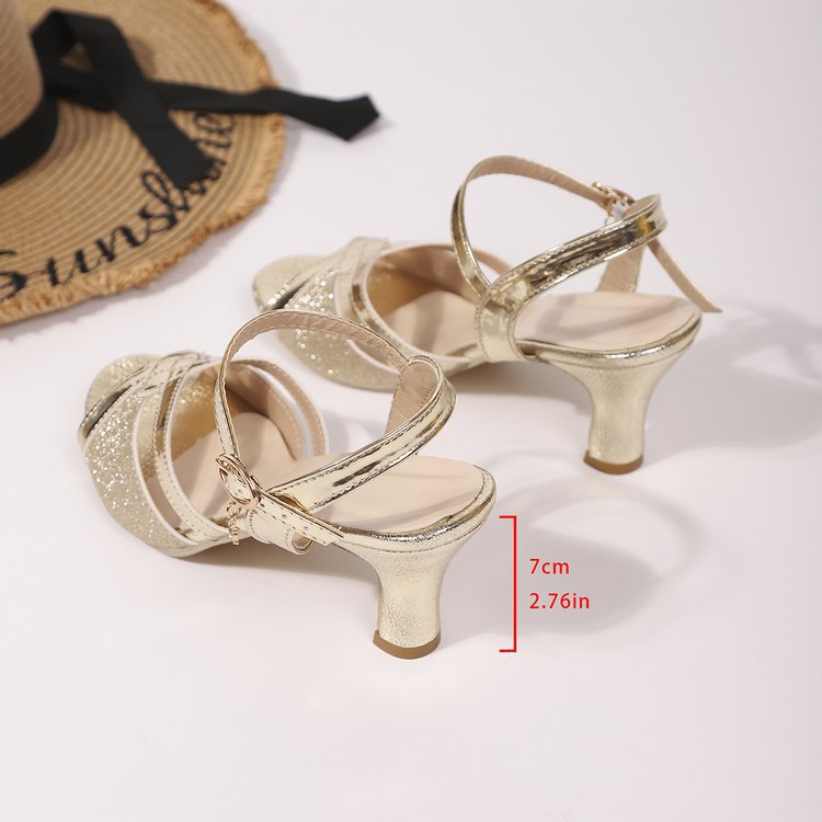 Buy Women's Clothing Online | Buy Trending Dresses for Women