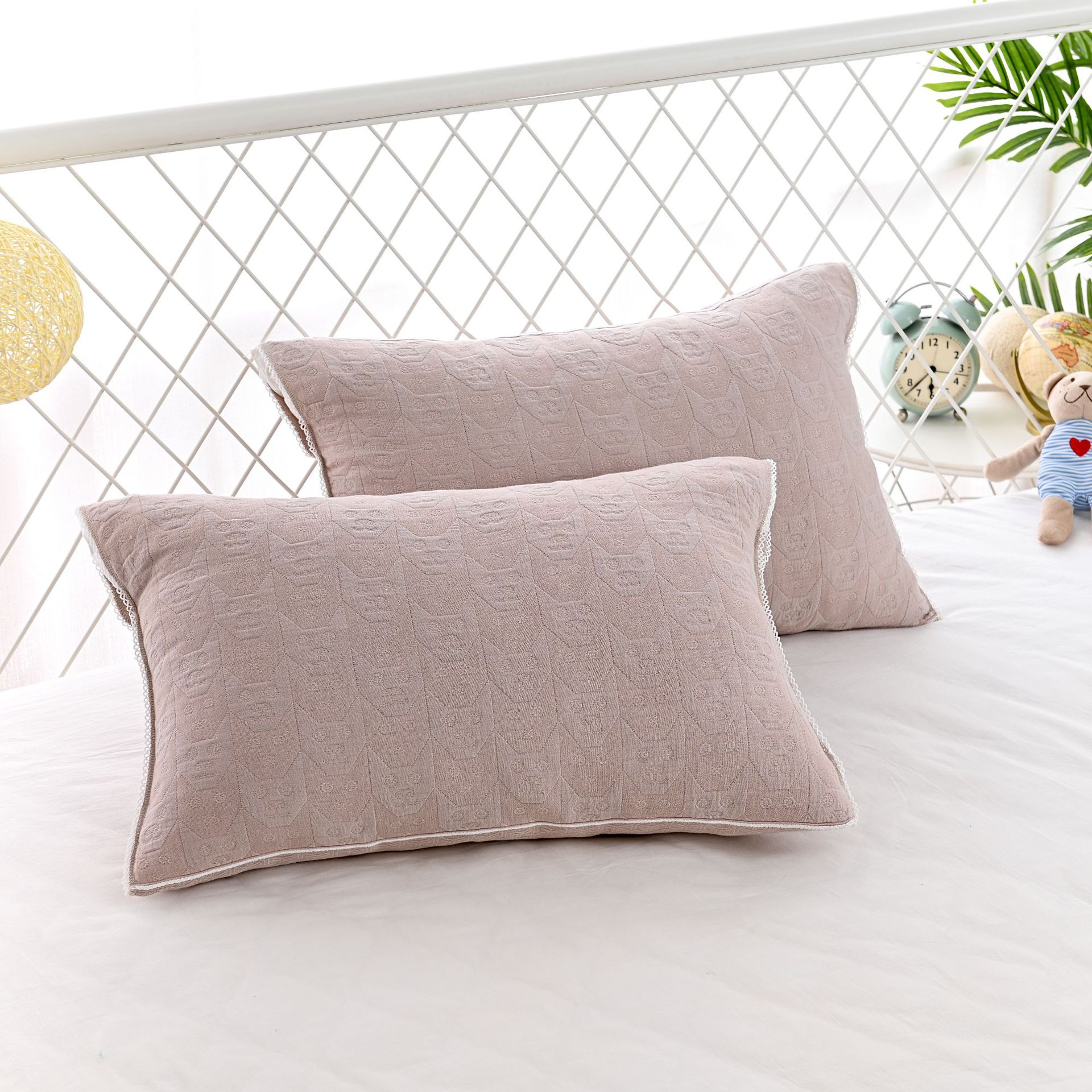Children's Fully Encasing Cartoon Pillowcase All-Season Universal