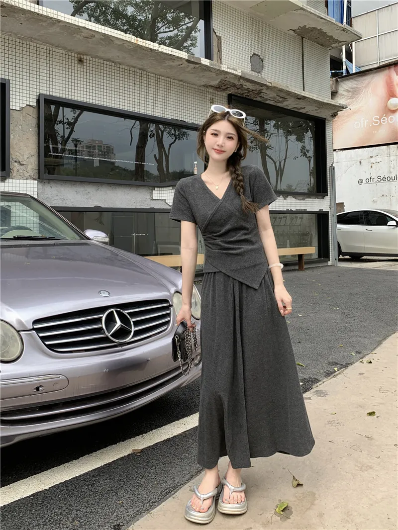 Casual Short-sleeved Top Skirt Elegant Two-piece Set - Grey