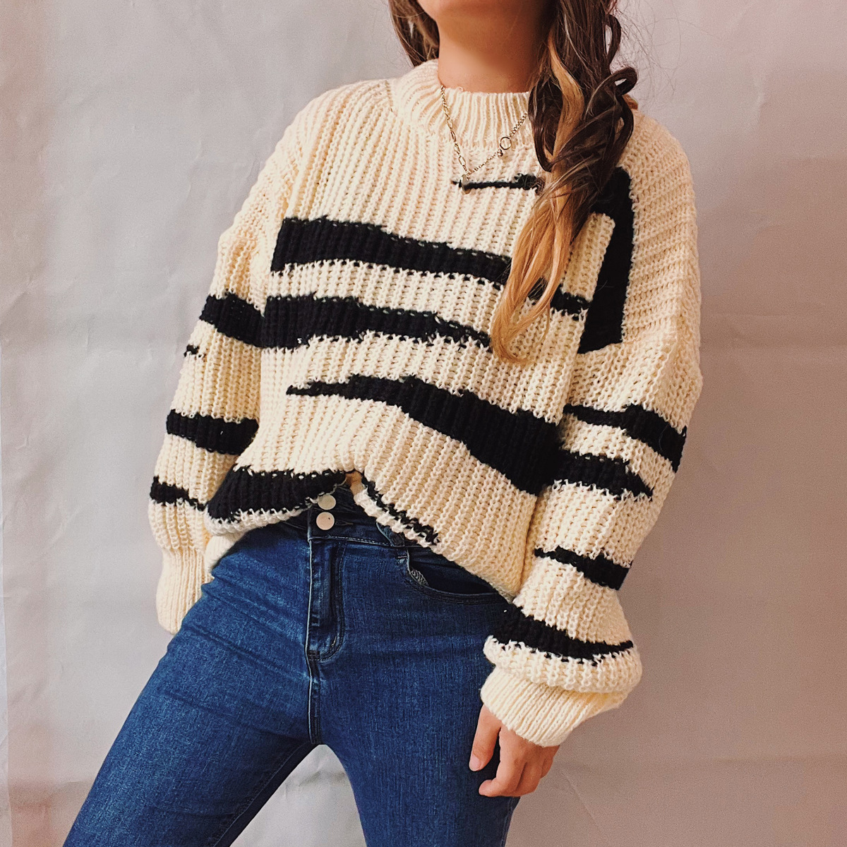 Title 10, Round Neck Long Sleeve Irregular Stripe Contras...