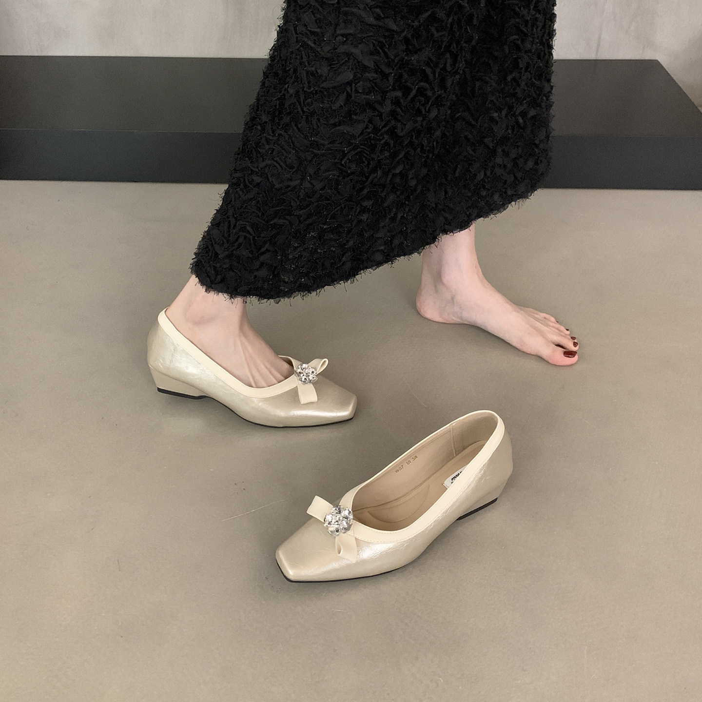 Rhinestone Low-Cut Wedge Shoes, picture 2 of 6