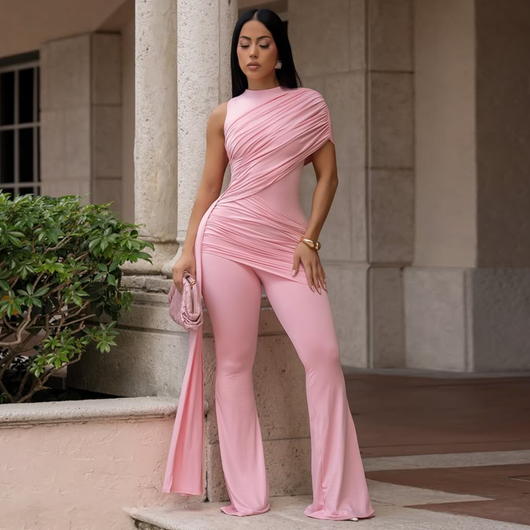 Women's Crew-Neck Pleated Jumpsuit in Pink – feminine chic style