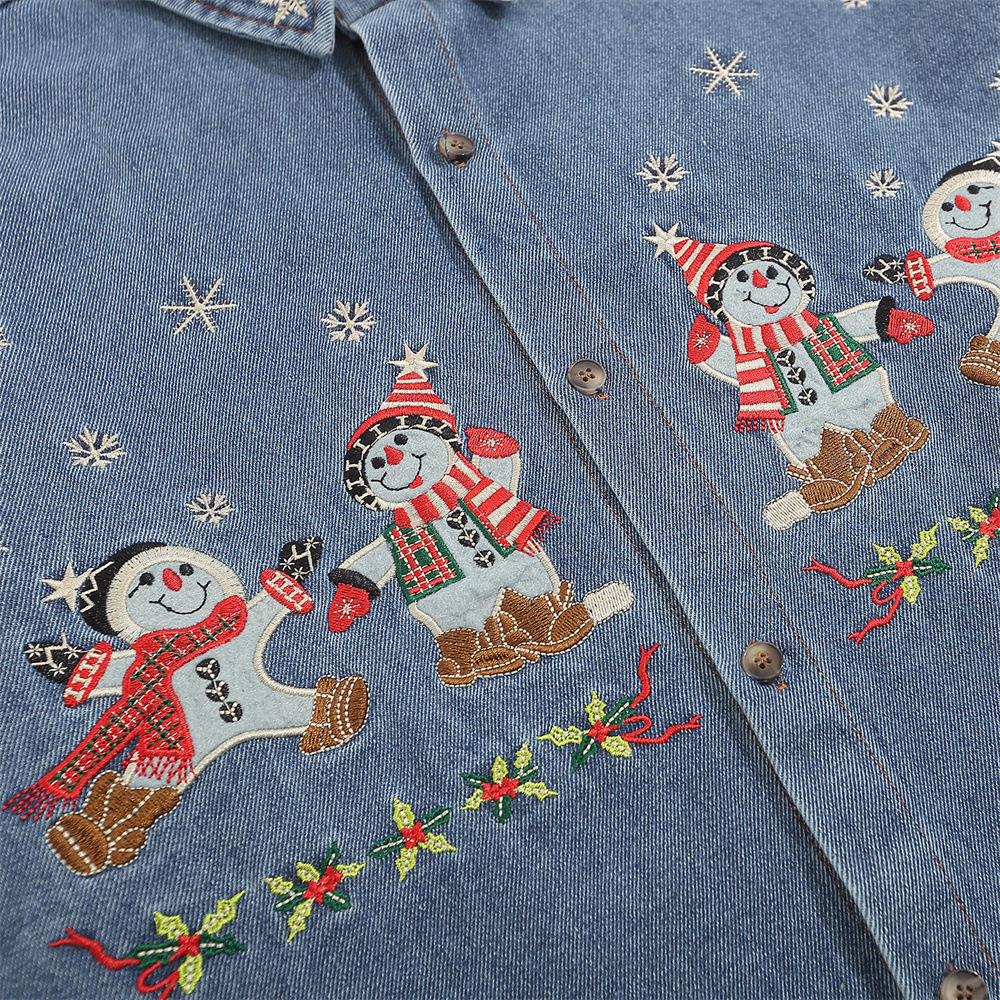 سترة جينز مطرزة برسومات عيد الميلاد الكرتونية