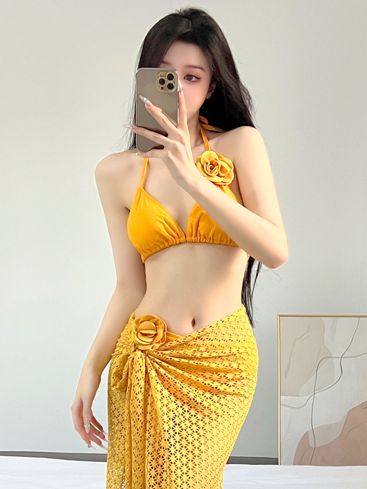 Buy Women's Clothing Online | Buy Trending Dresses for Women