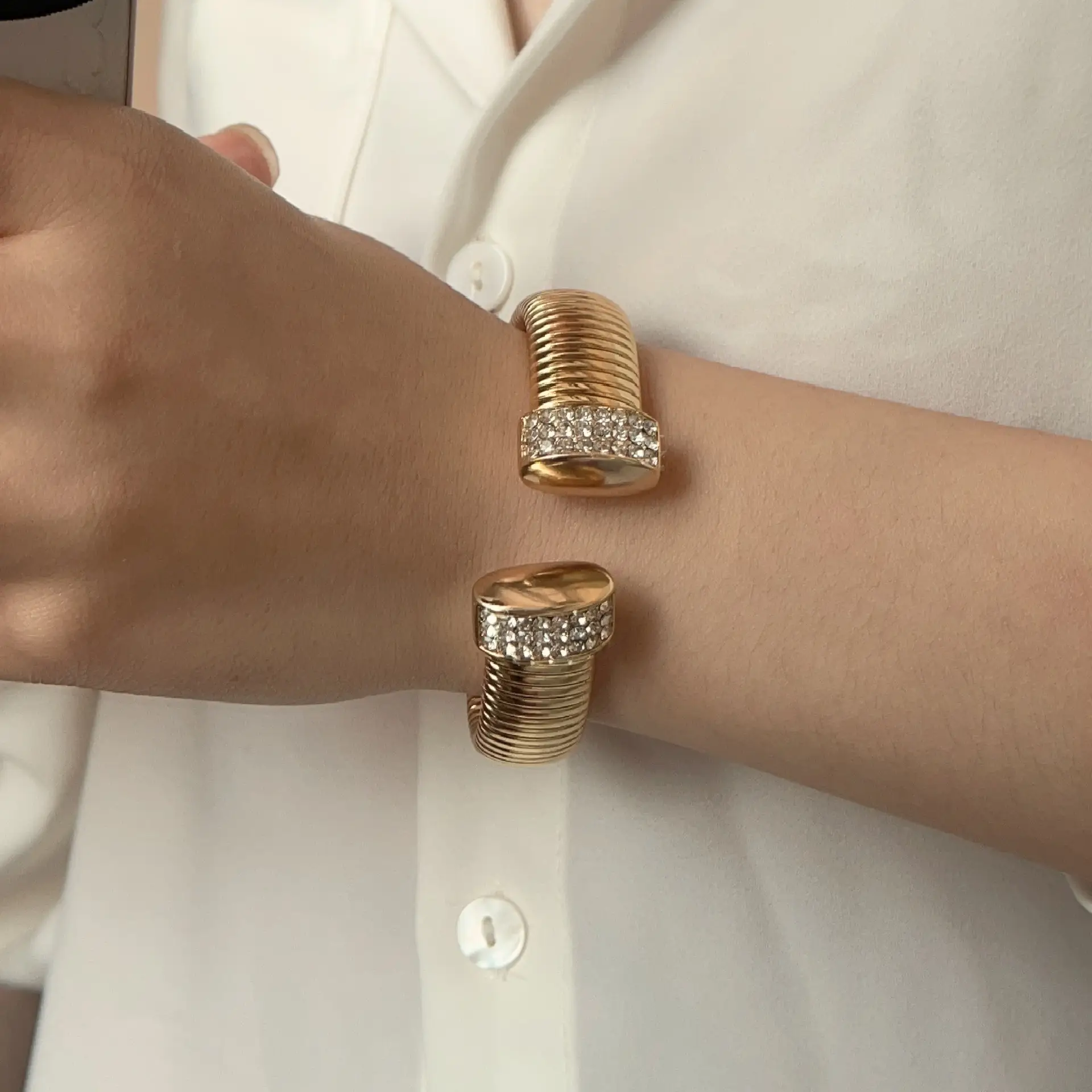 Light Luxury Minority Wide Elastic Vertical Stripes Open-ended Bracelet