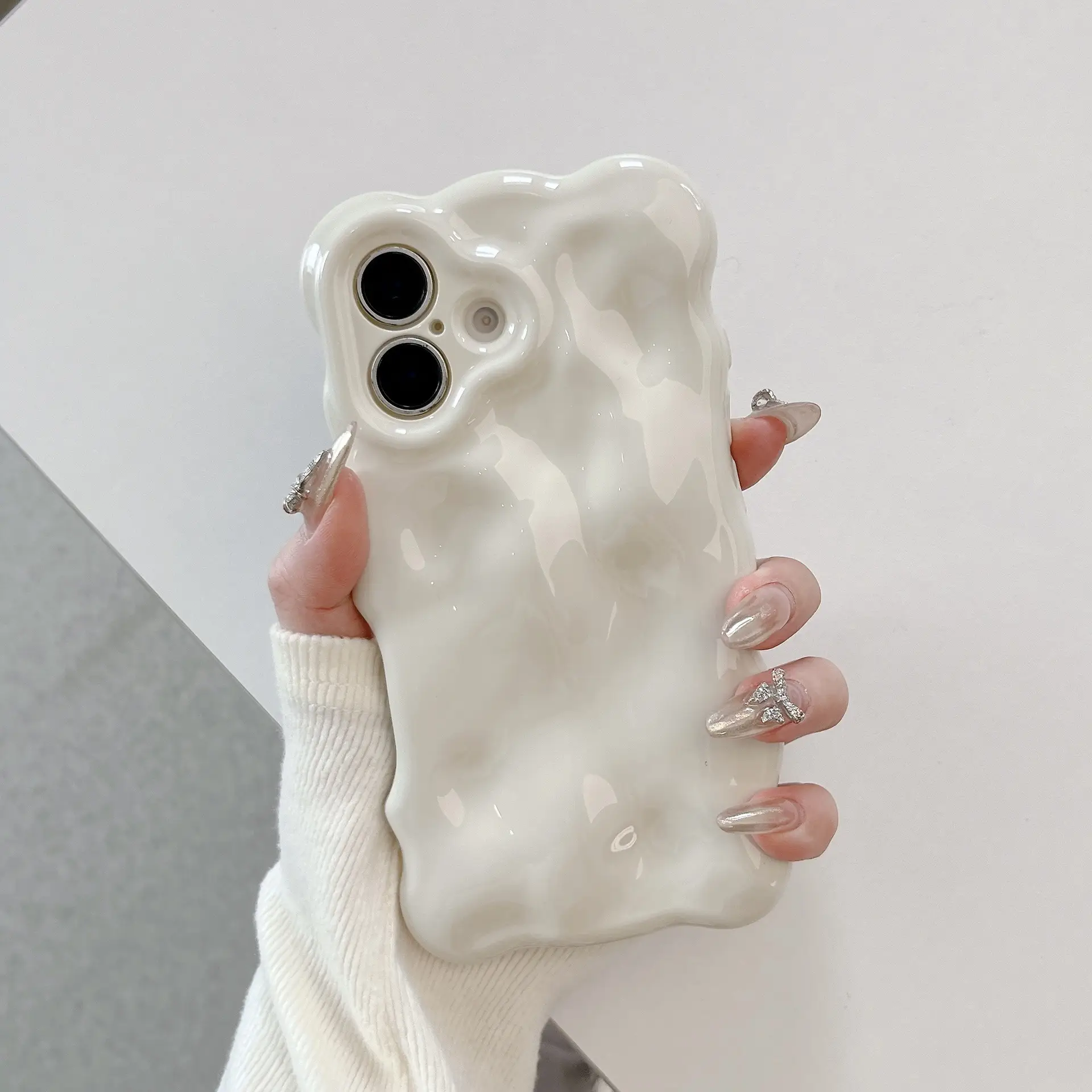 High-grade Solid Color Wave Shell Mobile Phone
