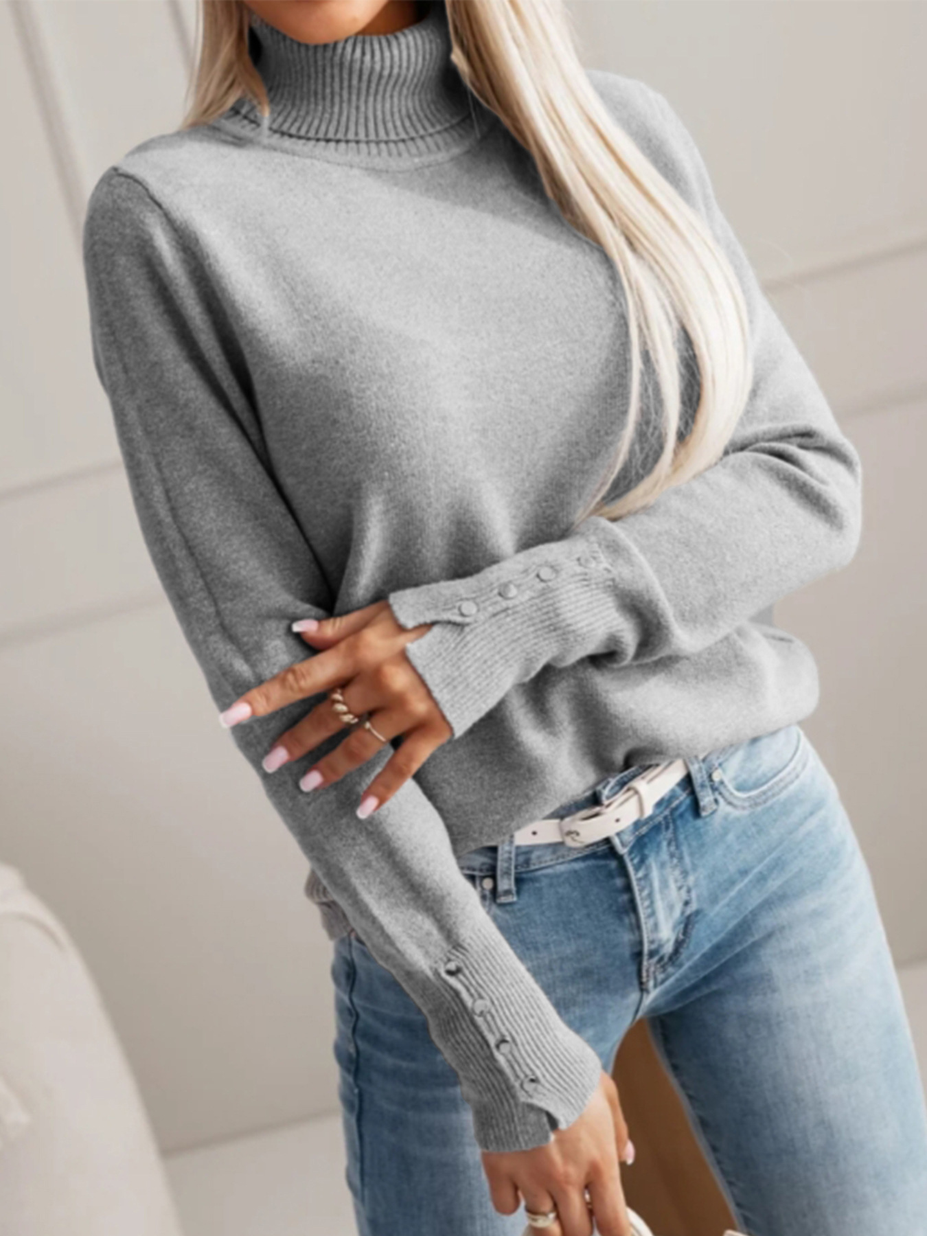 Grauer Damen-Pullover mit Knöpfen – Bild 4