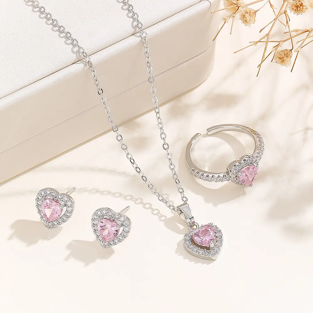 Sweet And Edgy Zircon Heart Ring Clavicle