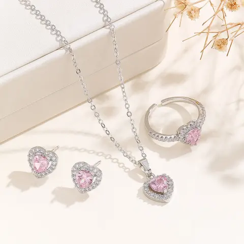 Sweet and Edgy Zircon Heart Ring Clavicle Chain Necklace