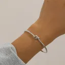 03 White K2383