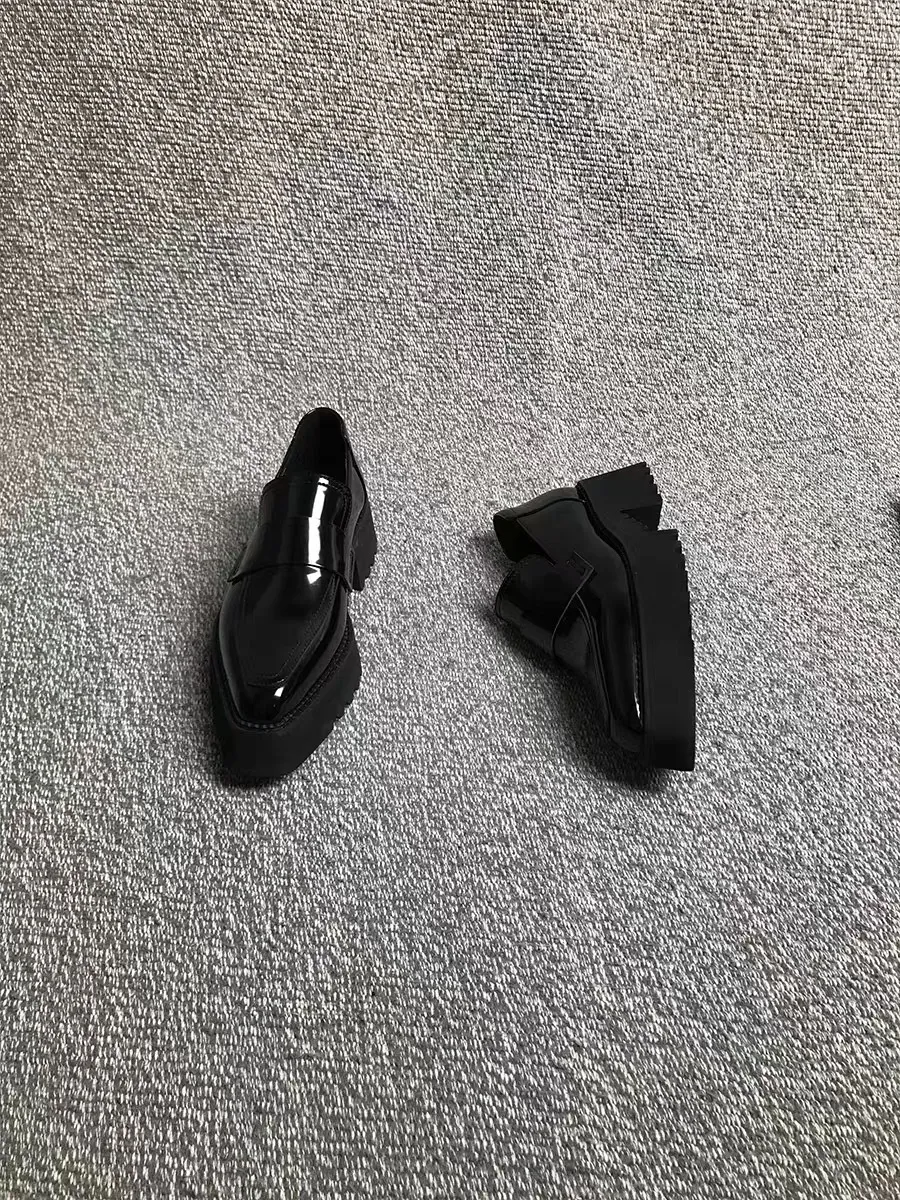 Trendy Thick-soled Height-enhancing Slip-on Loafers - Black