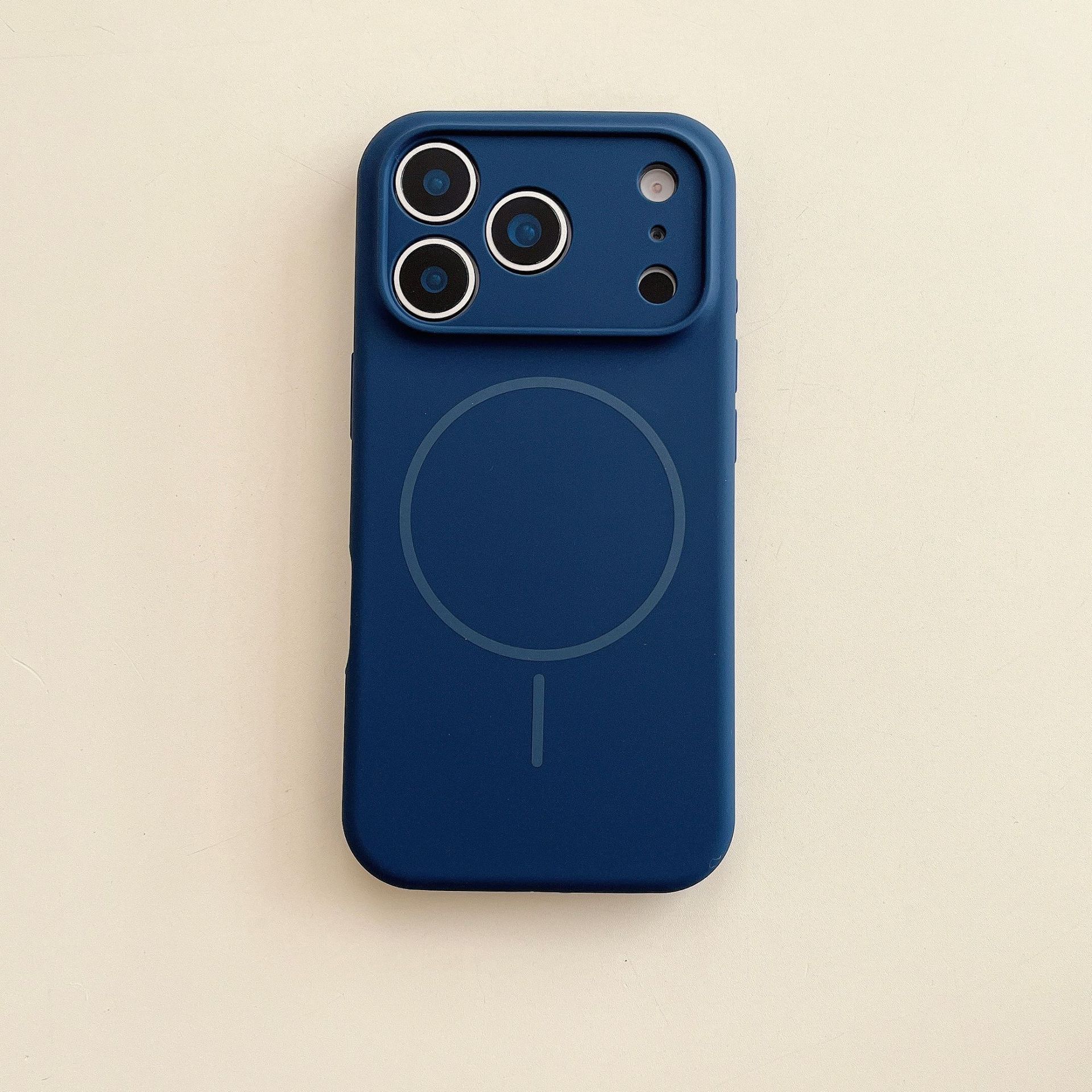 Full-coverage Precision-cut Silicone Magnetic-button Phone Case