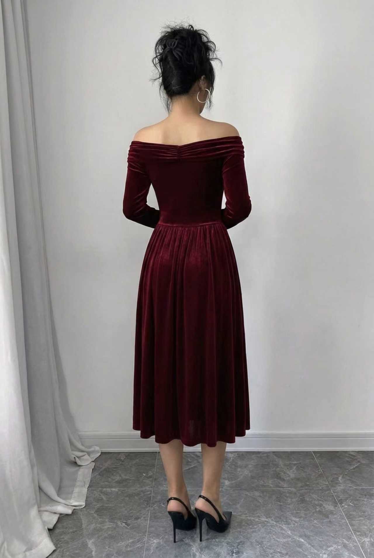 Buy Women's Clothing Online | Buy Trending Dresses for Women