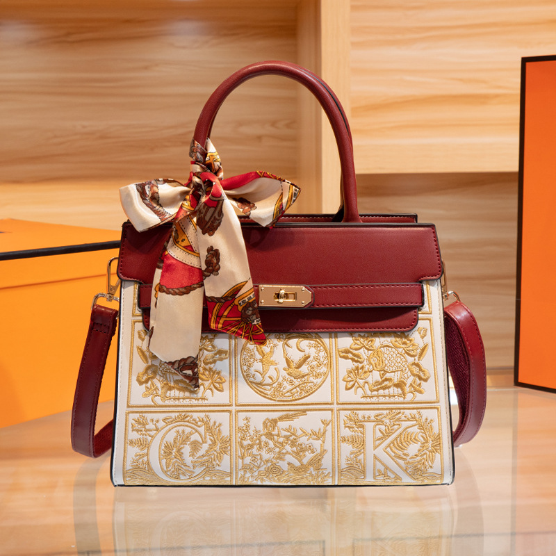 Rare Embroidered Chinese-Style Bag For Women