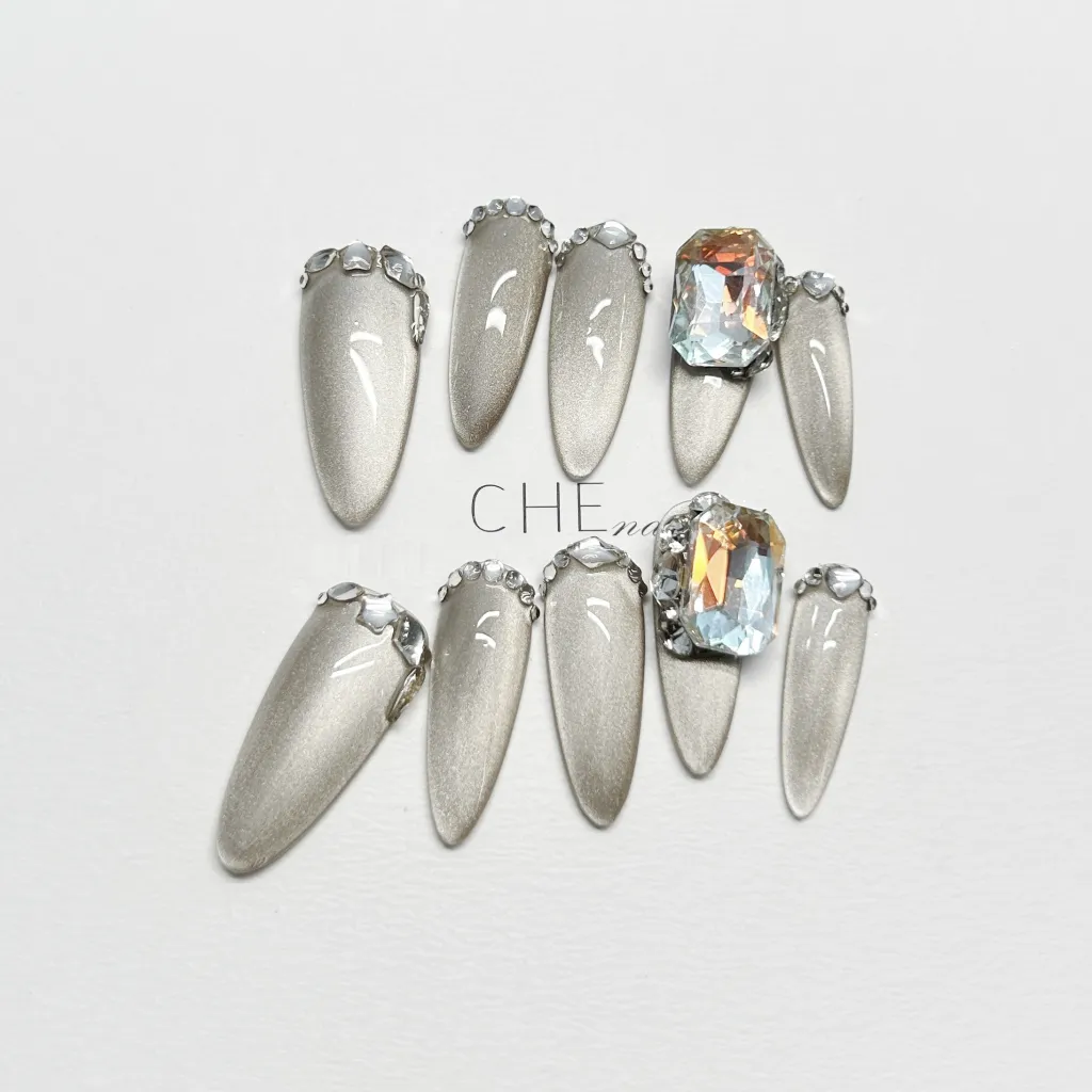 Hand-worn Armor Long Oval High Grade Grey Cat's Eye Fake Nail Patch - Prolate Ellipse