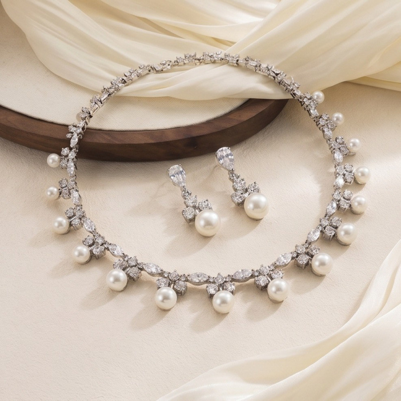 Womens High-end Pearl Pendant Necklace