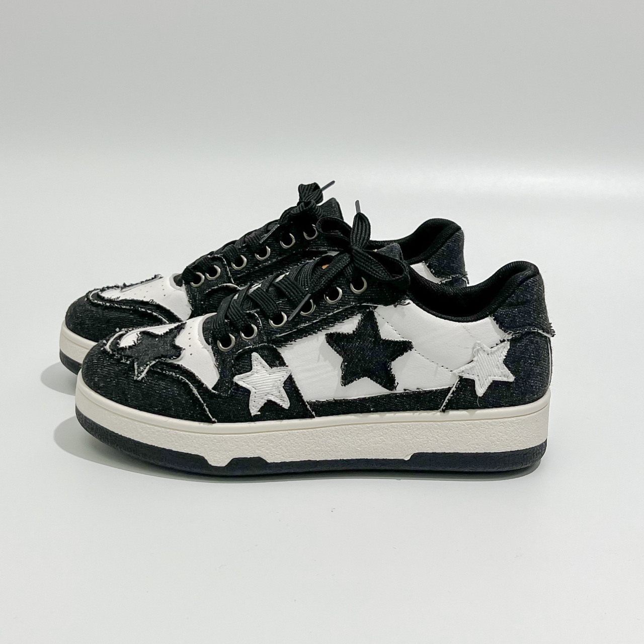 Women's Artistic-style Casual Star-embellished Lace-up Colorblock Canvas Shoes