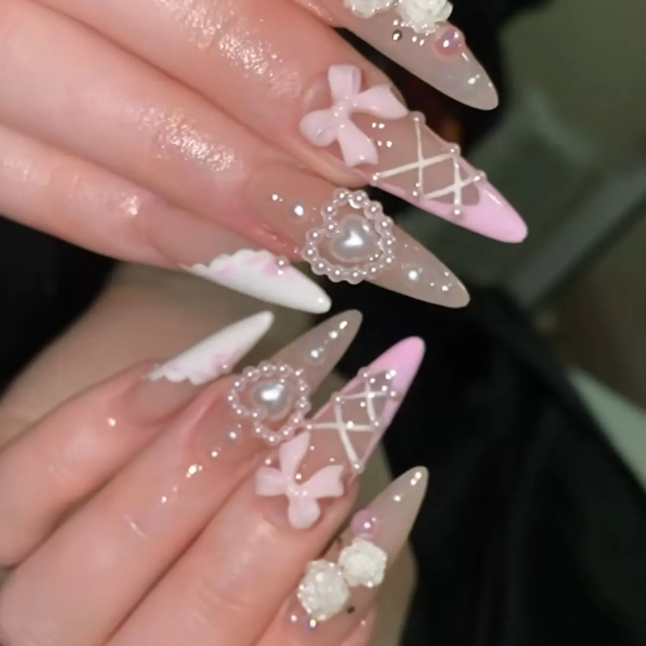 Spot Drill Pearl Camellia Manicure French White