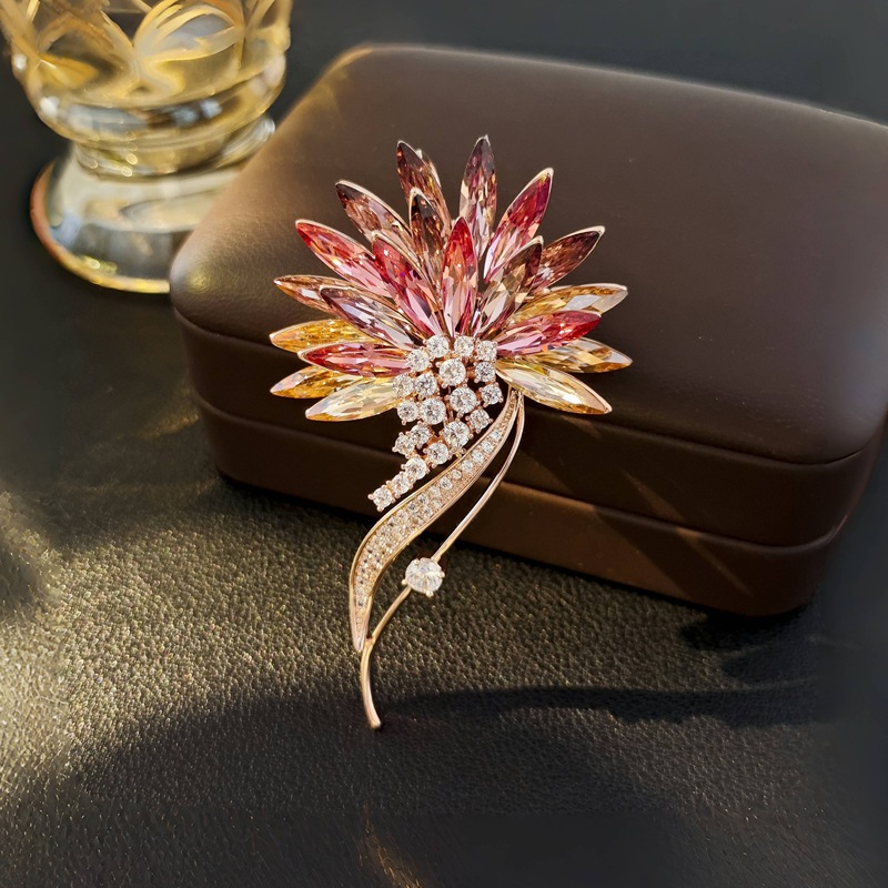 Flower Brooch Women Crystal Diamond Brooch Clothing Accessories