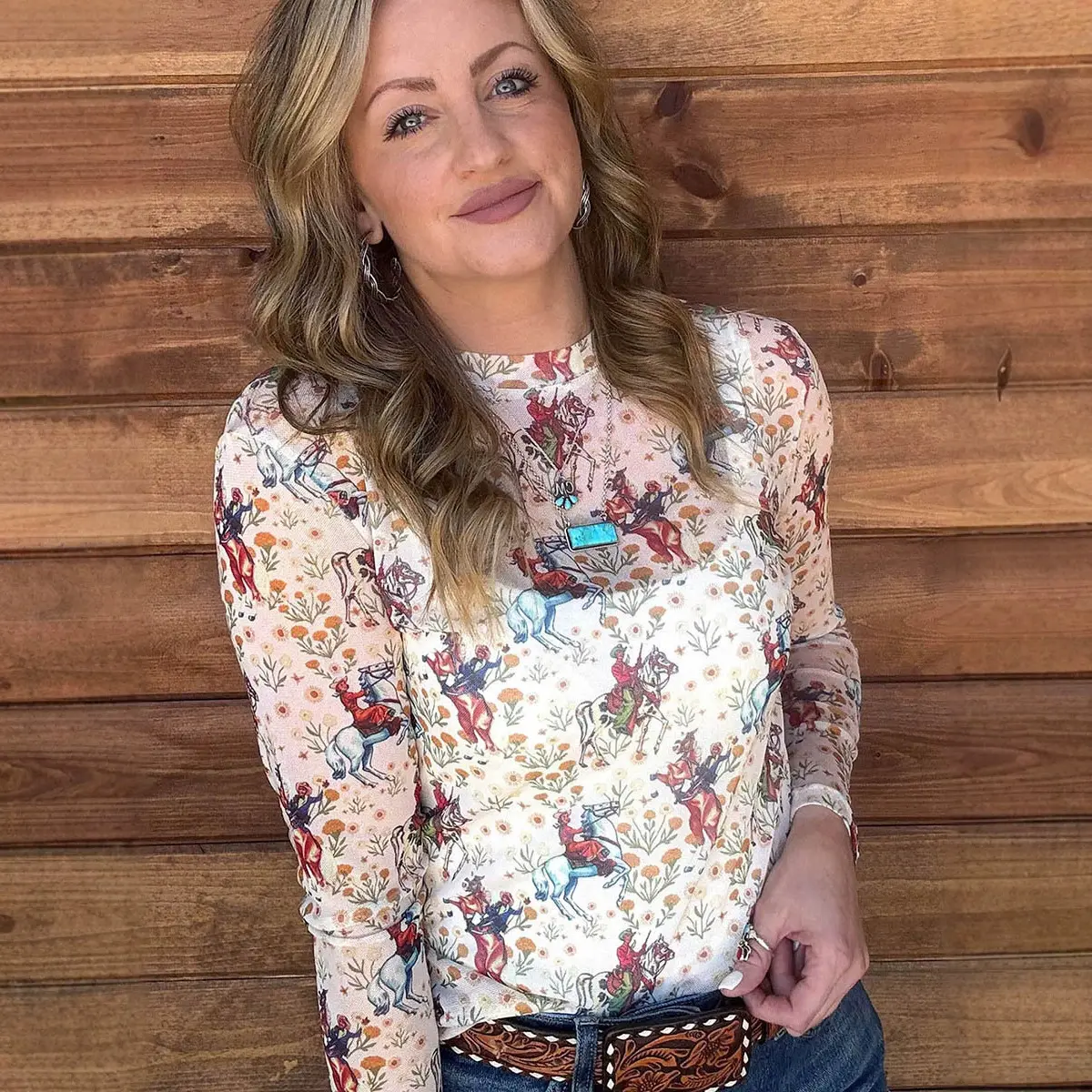 Womens Cowboy-Print Pullover Long-Sleeve Top