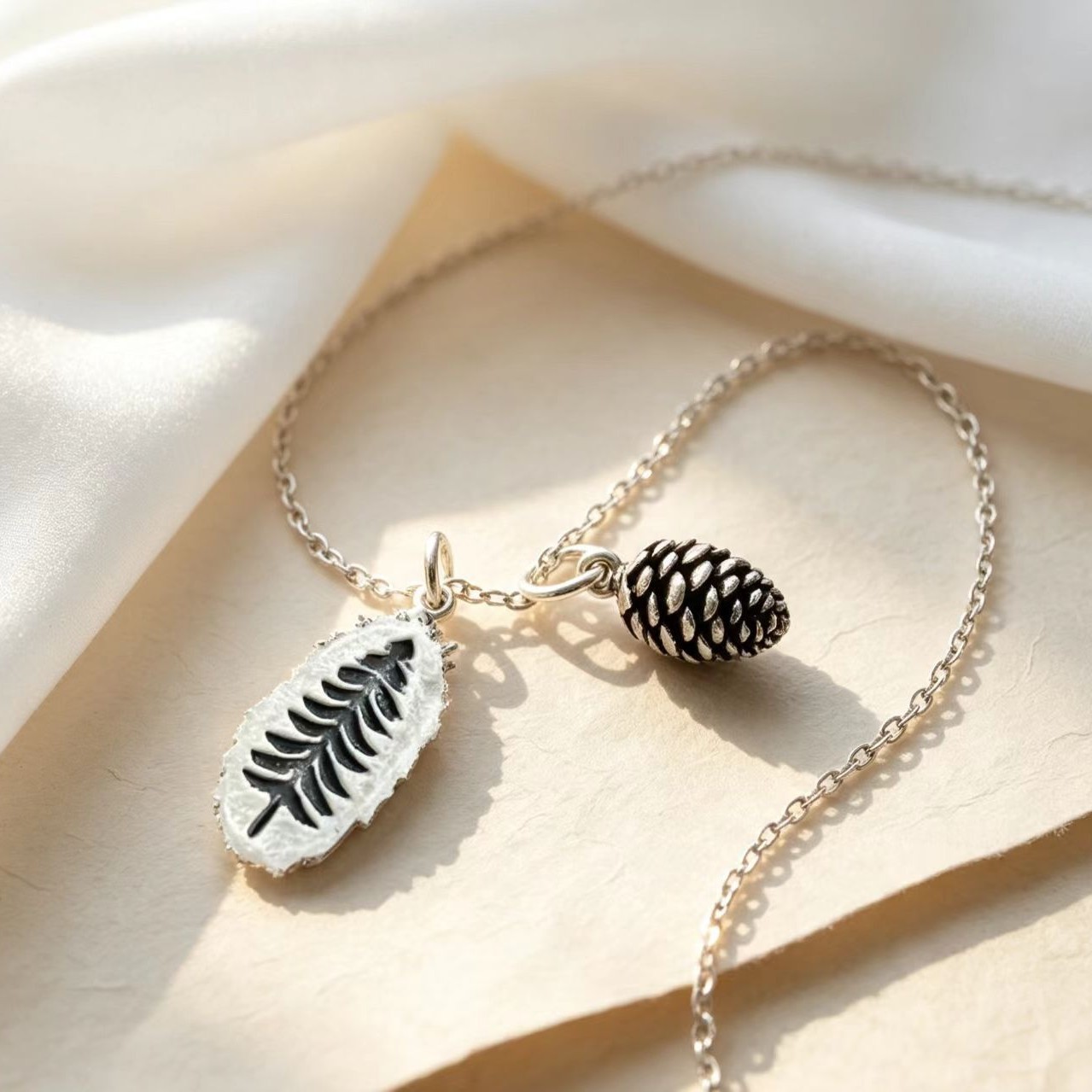 Pinecone Fashion Necklace For Women