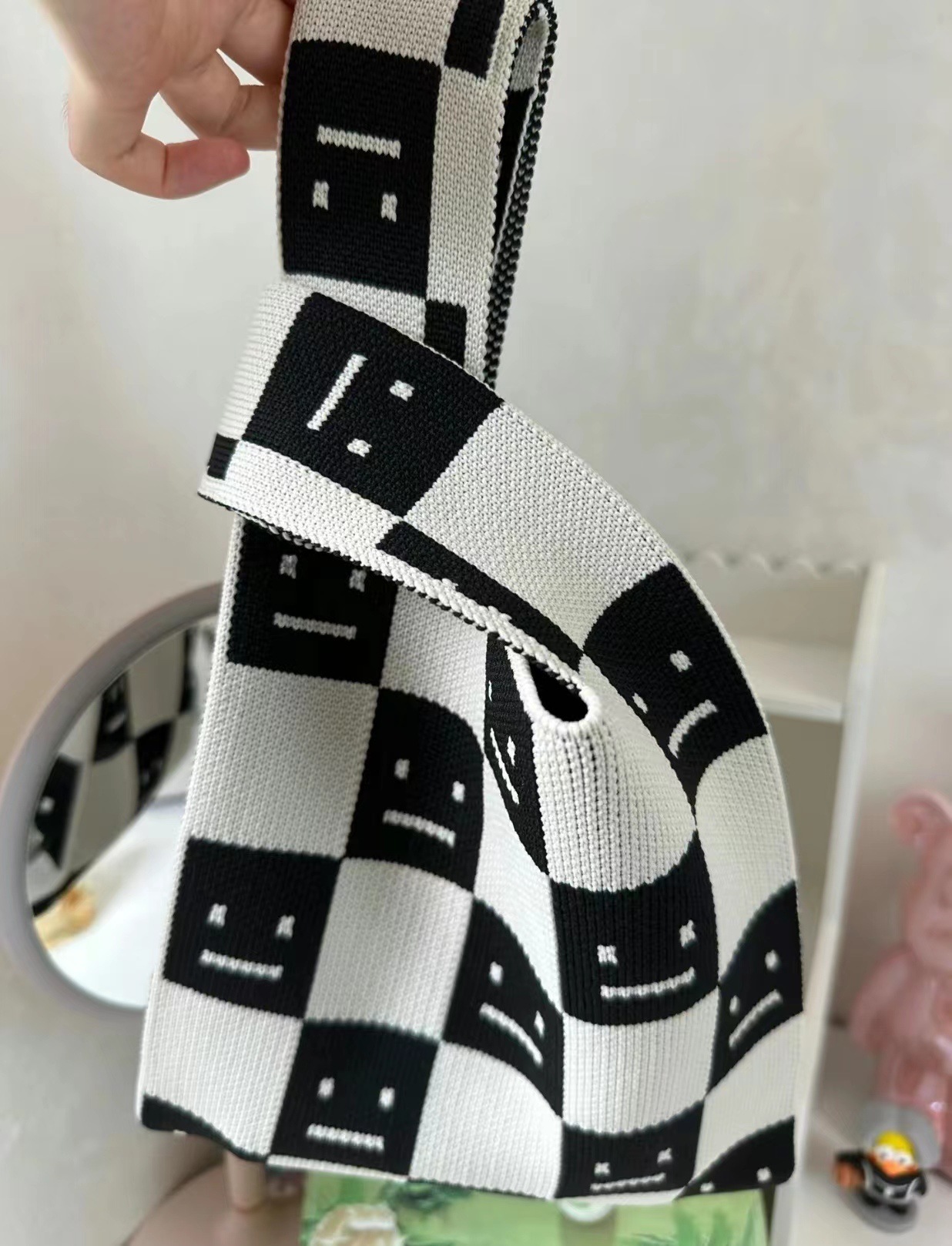 Contrast Color Striped Checkerboard Knitted Shopping Handbag — foto 18