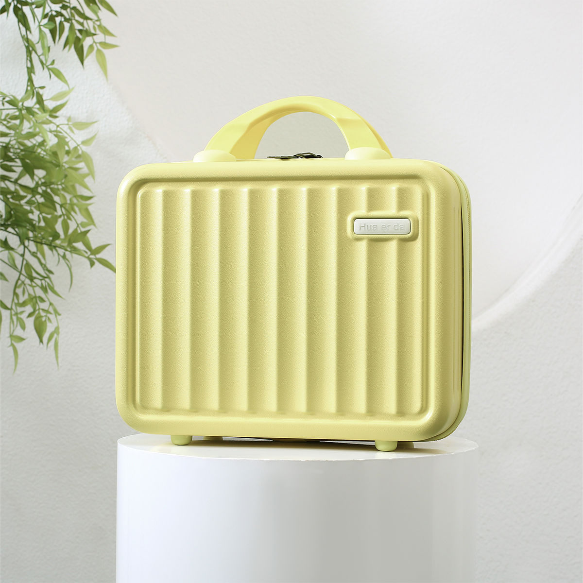 A Lightweight Compact Suitcase With Sleek Minimalist Design