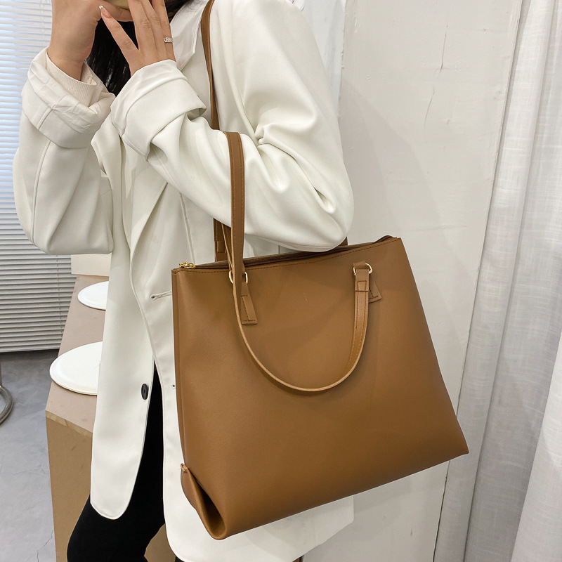 Trendy Versatile Single-shoulder Tote Bag A Hot-selling Online Item