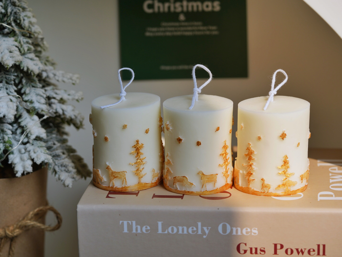 Title 28, Christmas Candle Hand-painted Relief Cylinder