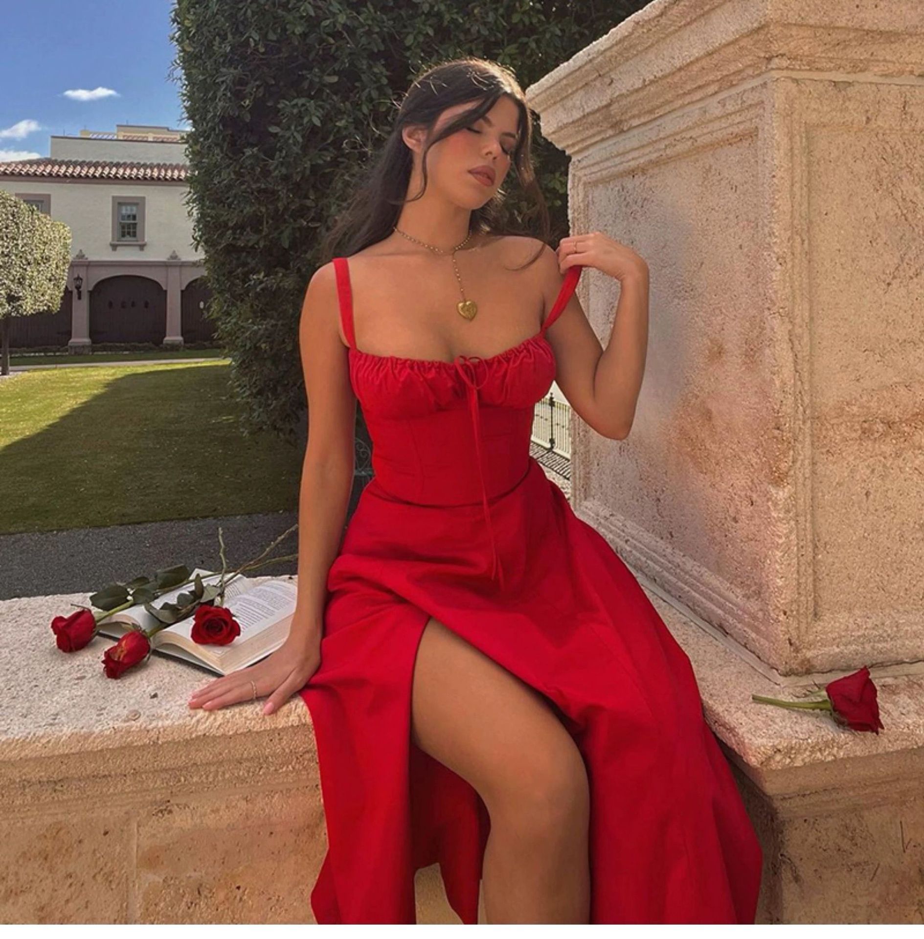 Buy Women's Clothing Online | Buy Trending Dresses for Women