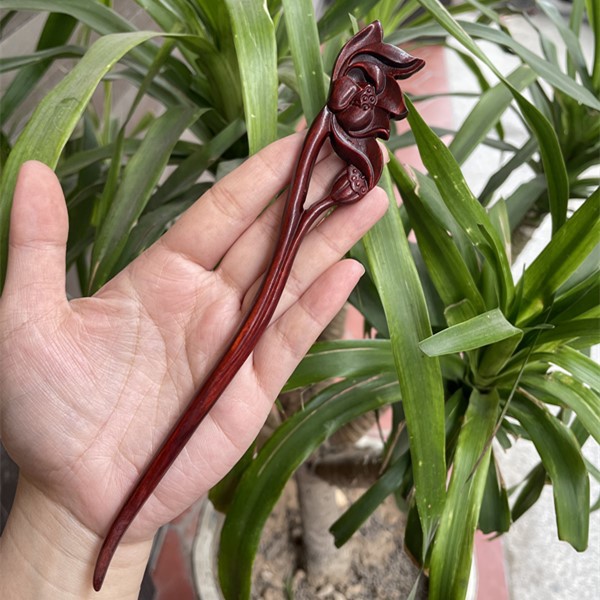 Ebony Antique Carved Hairpin 34