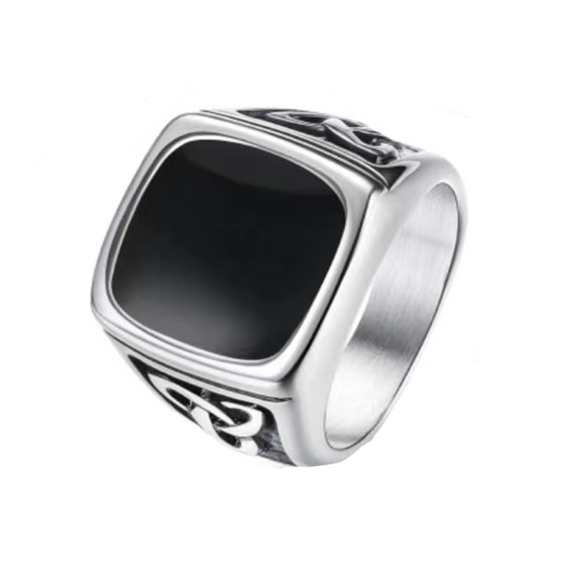 Fashion Domineering Retro Wild Personality Ornament