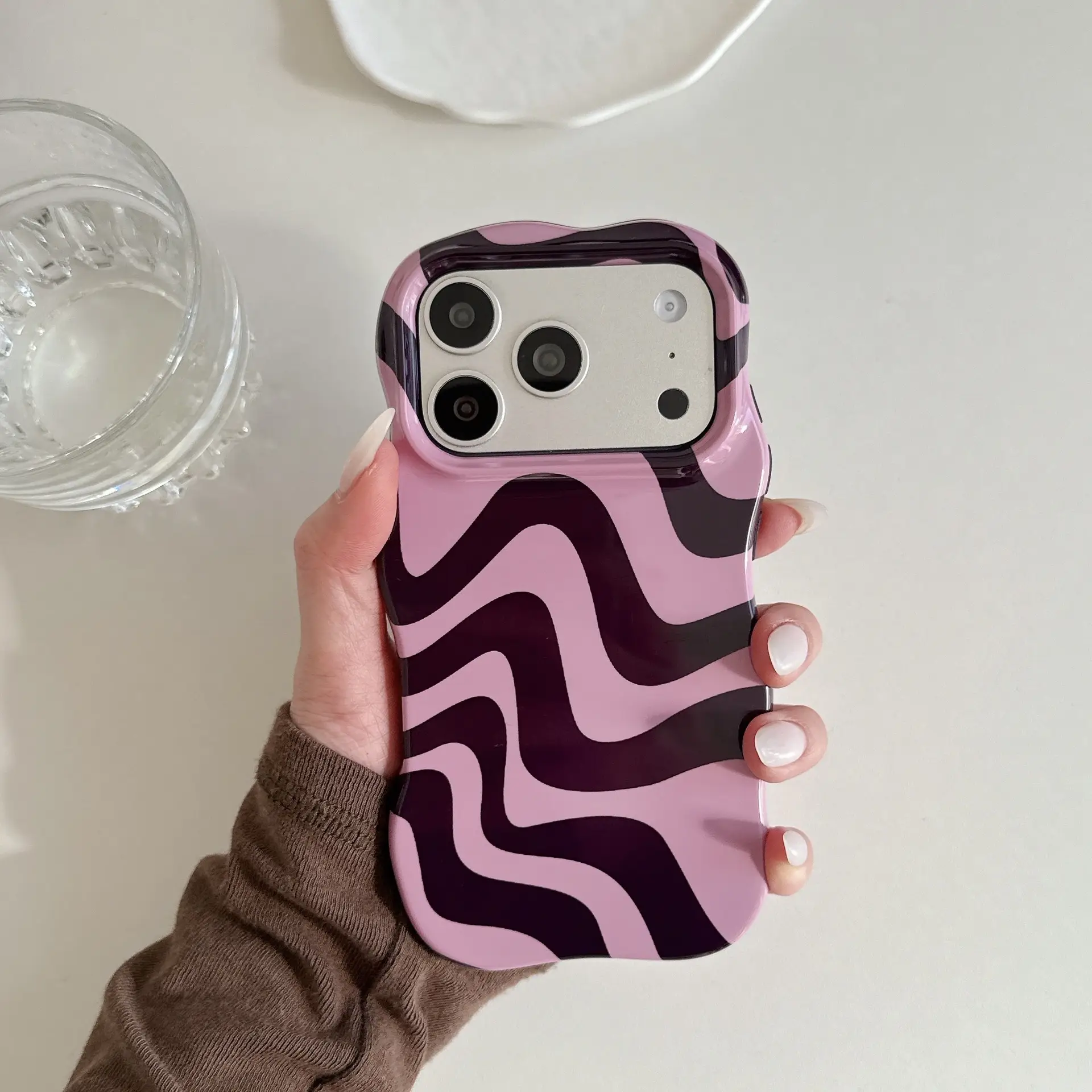 Niche Minimalist Geometric Striped Phone Case