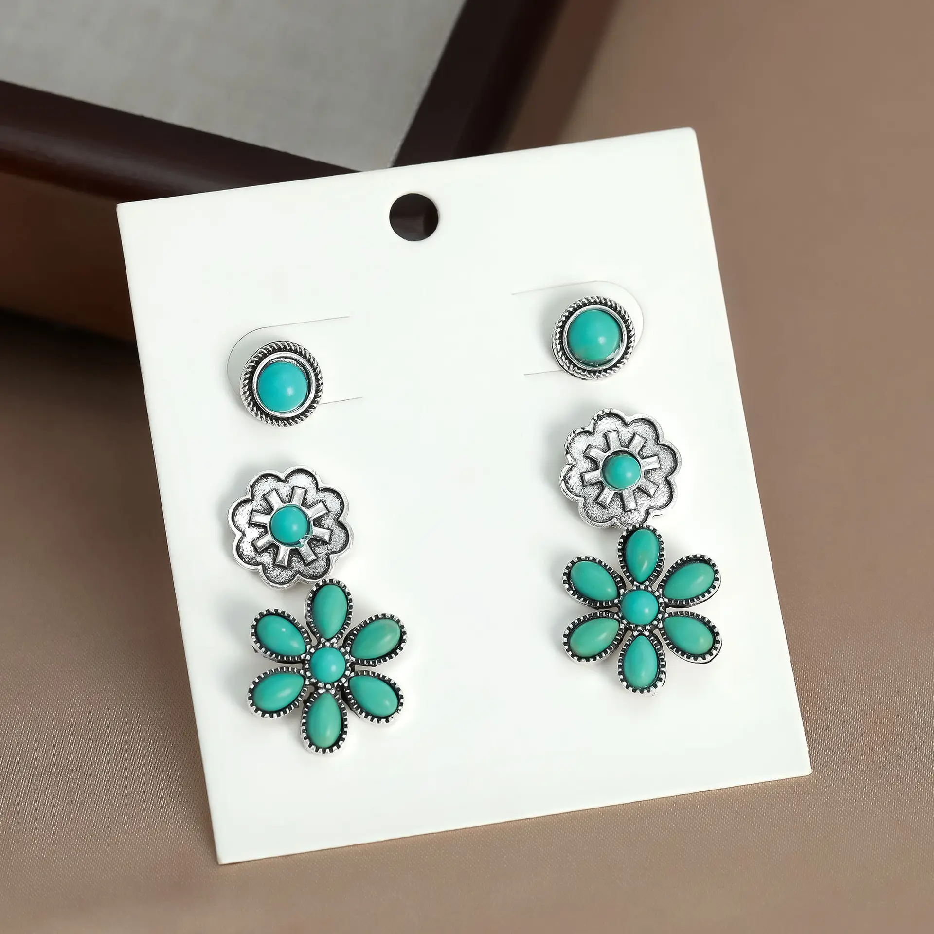 Retro Bohemian-style Floral Round Stud Earrings