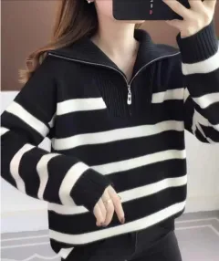 Women's Contrast Color Striped Sweater With Zipper - Black - View 1