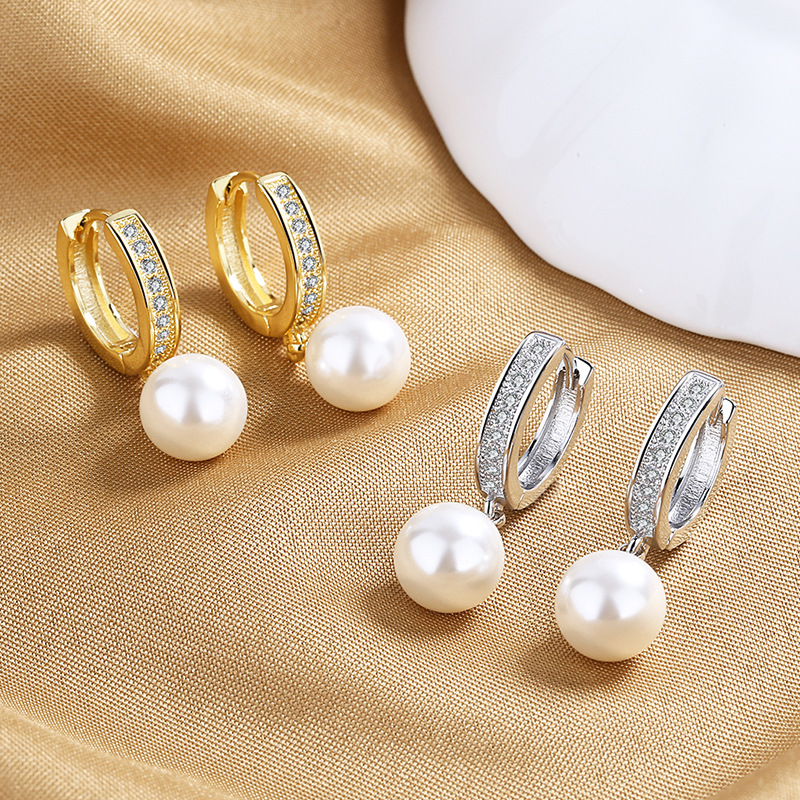 Women's Simple And Fresh Sweet Retro Eardrops