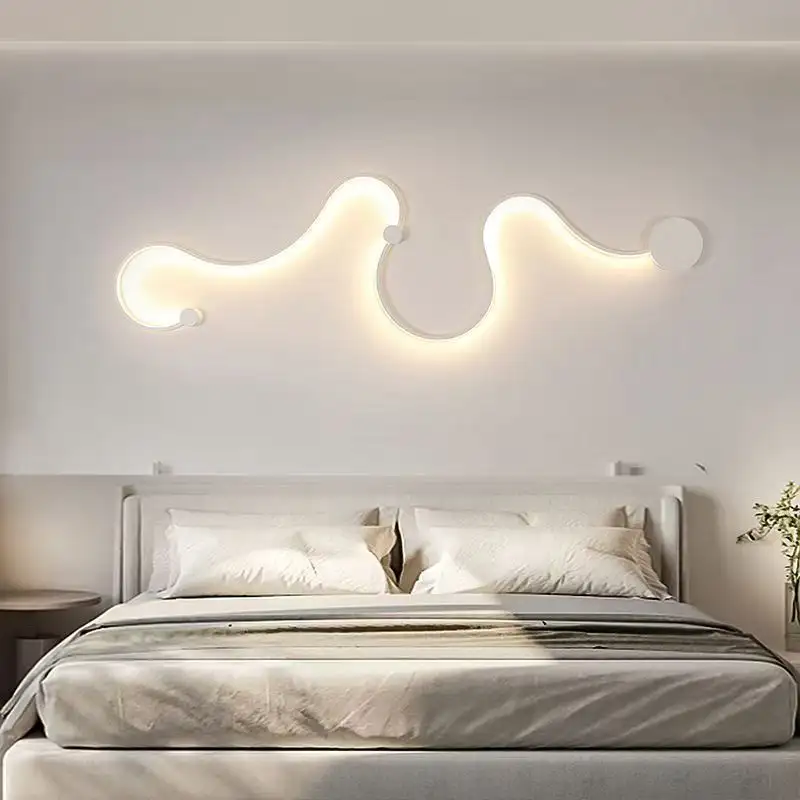 Sleek Modern Wall Sconce With Minimalist Personalized Design