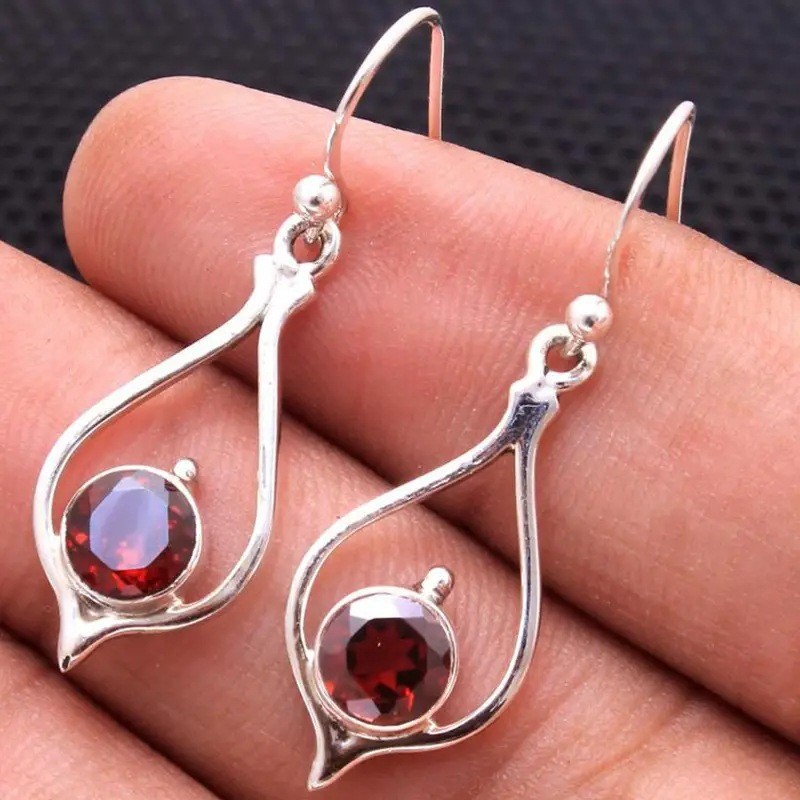 Retro Creative Drop-shaped Ruby Female Fashion Grandeur Personality Alloy Earring