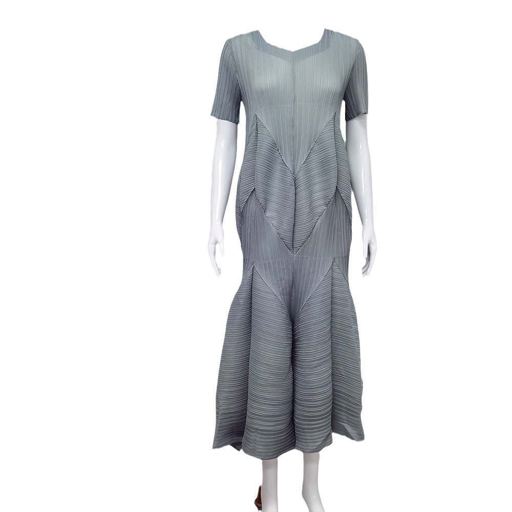 Pleated Short-Sleeve Dress, picture 6 of 9