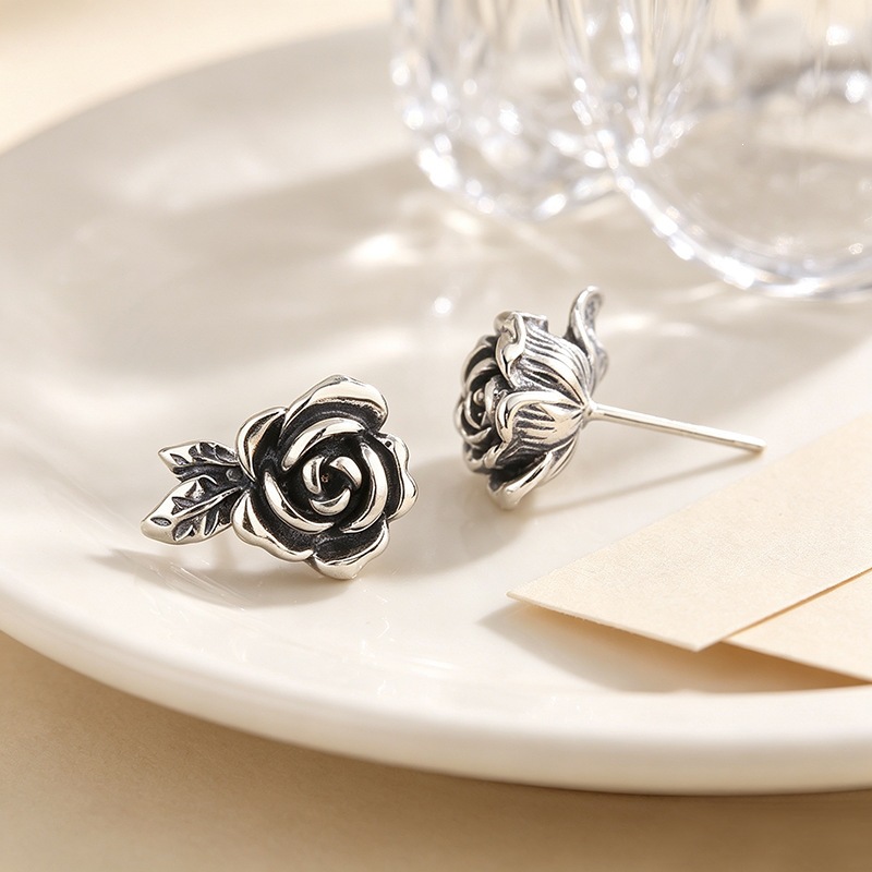 Retro Rose Flower Stud Earrings Fashionable Trendy High-End And Elegant Ear Accessories product image