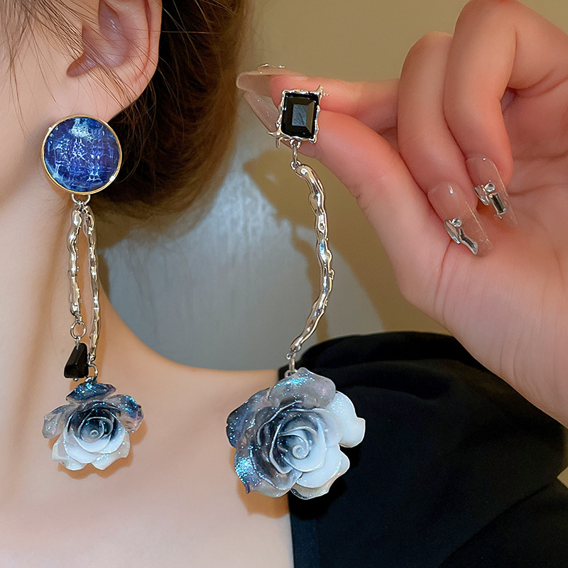 Vintage Acrylic Asymmetric Flower Necklace
