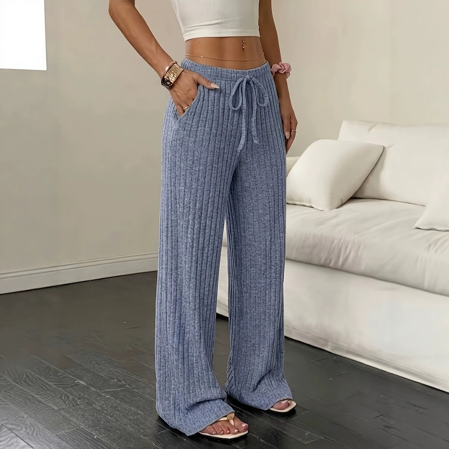 https://cf.cjdropshipping.com/quick/product/fd0fe0a1-f667-4961-9f3f-a47f3e39d534.jpg