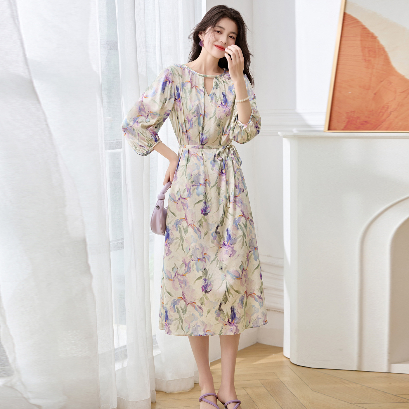 Three-quarter-sleeve Silk Figure-flattering Dress